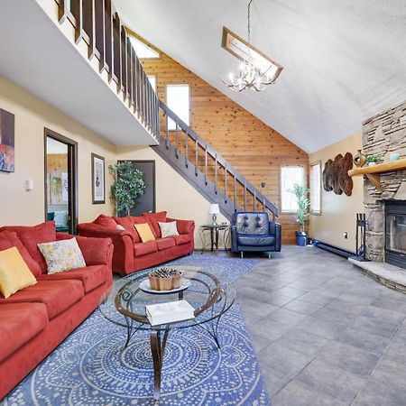 Chalet Renovated Near Casino, Camelback , Kalahari 4Bdrms Firepit Hot Tub Game Room Tobyhanna Экстерьер фото