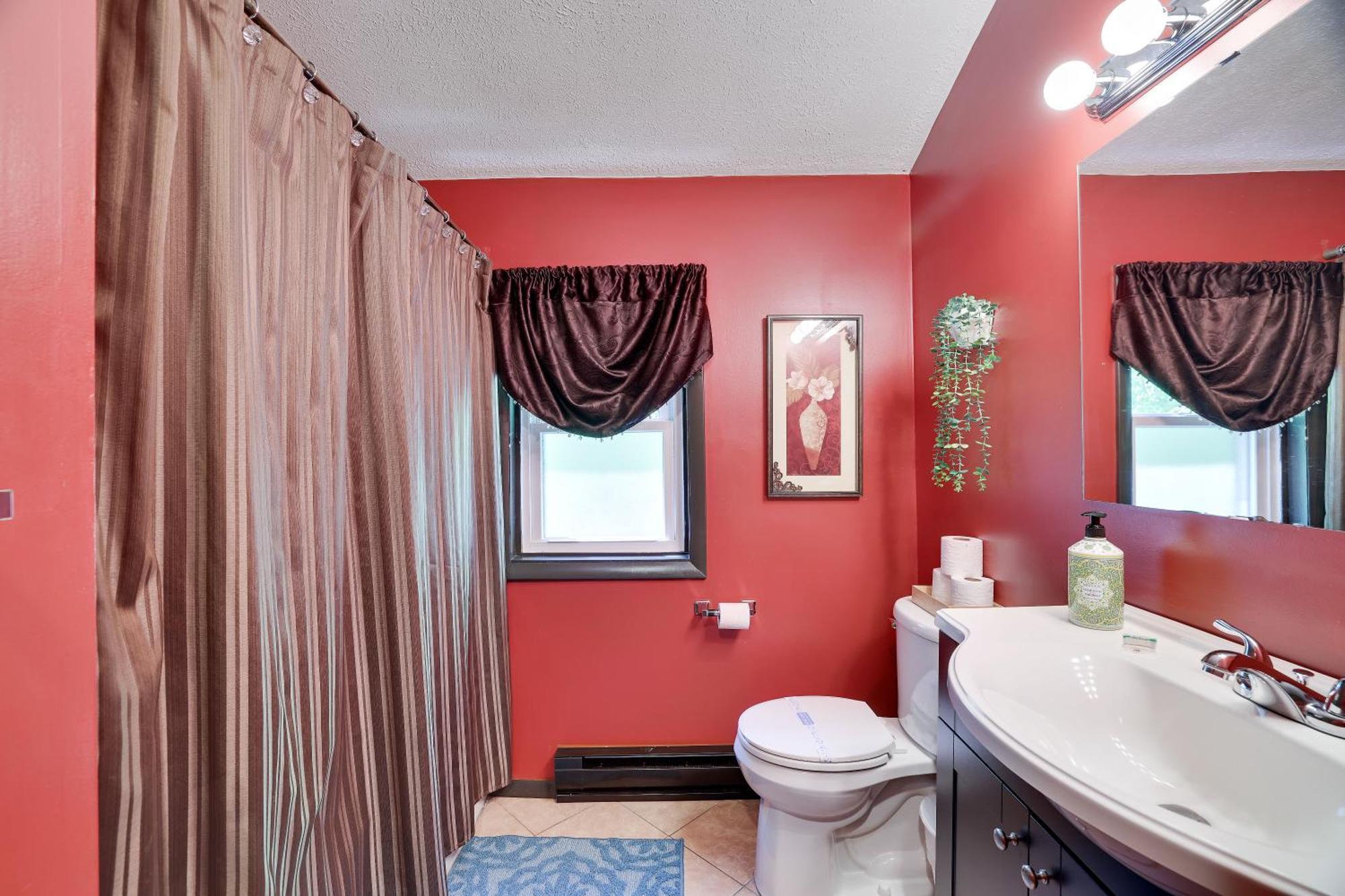 Chalet Renovated Near Casino, Camelback , Kalahari 4Bdrms Firepit Hot Tub Game Room Tobyhanna Экстерьер фото