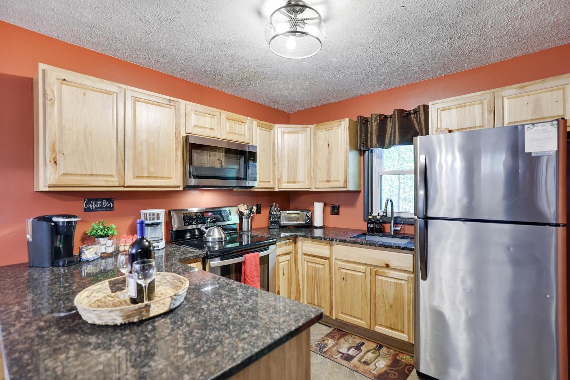 Chalet Renovated Near Casino, Camelback , Kalahari 4Bdrms Firepit Hot Tub Game Room Tobyhanna Экстерьер фото