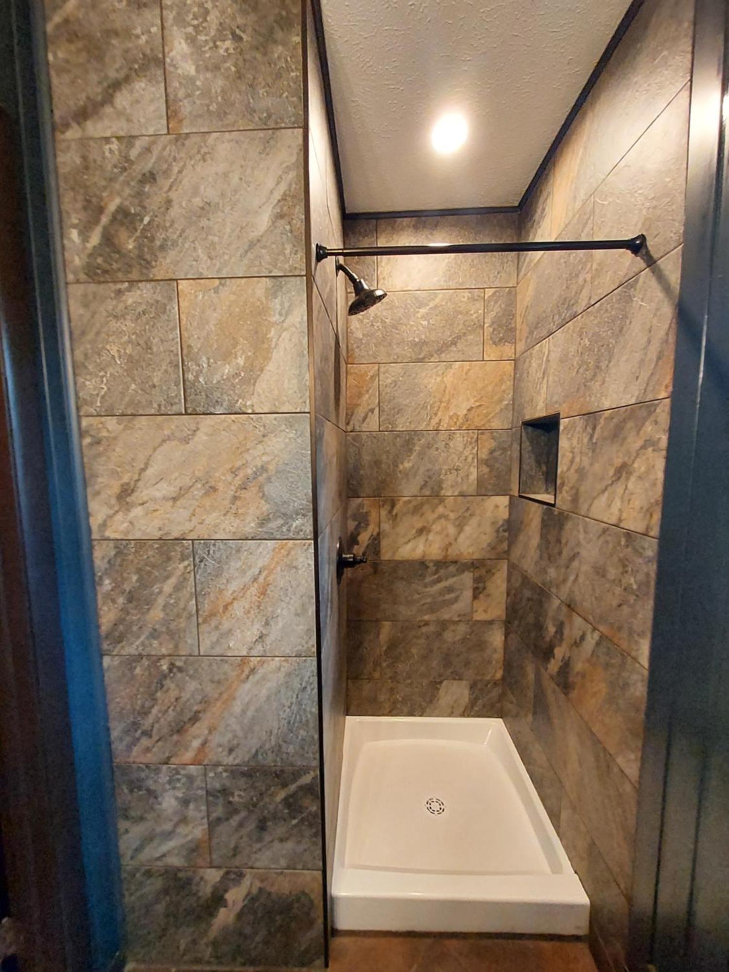 Chalet Renovated Near Casino, Camelback , Kalahari 4Bdrms Firepit Hot Tub Game Room Tobyhanna Экстерьер фото